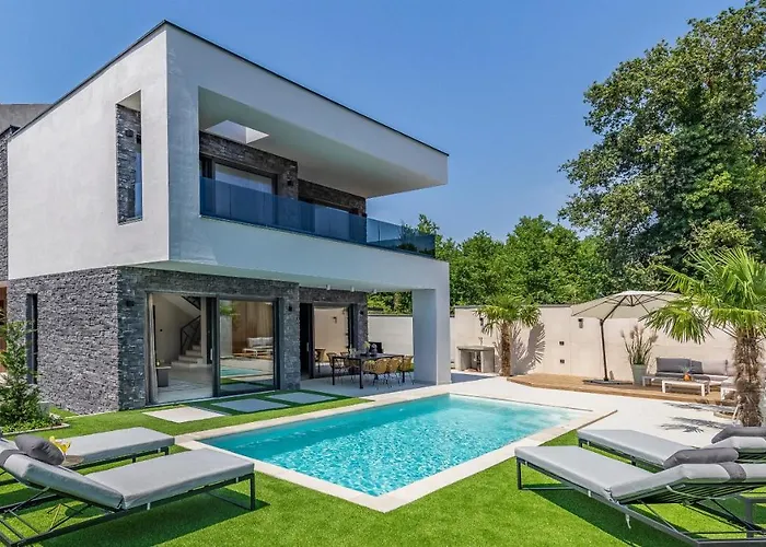 Superb Design Villa Medulin