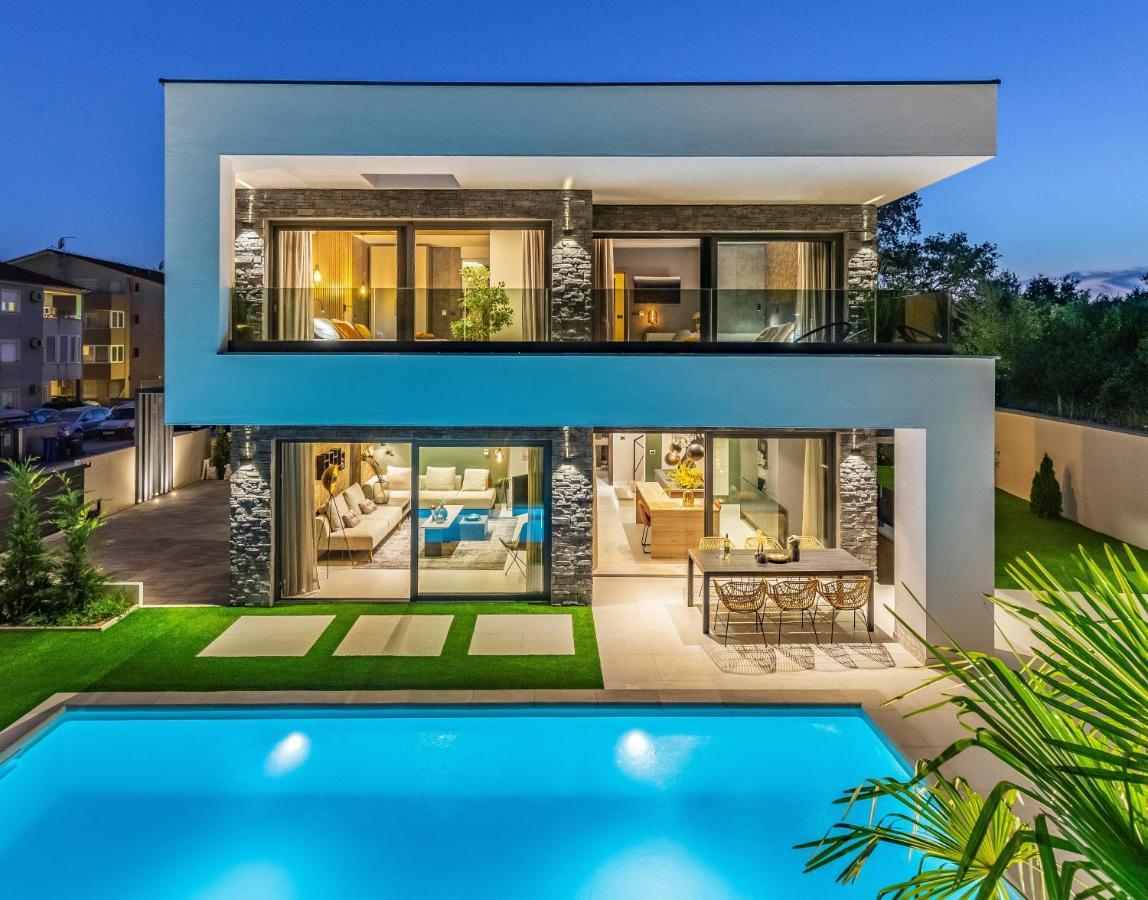 Superb Design Villa Medulin